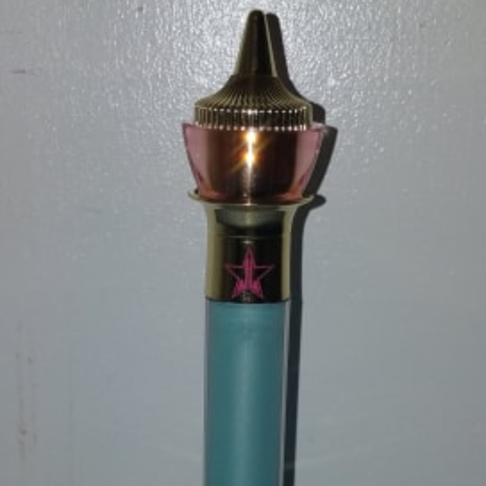 BN Jeffree Star's The Gloss